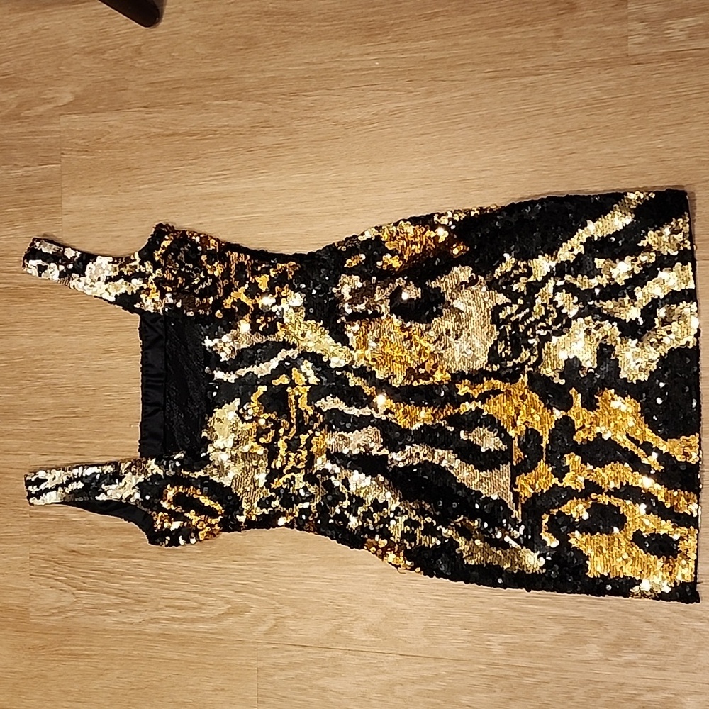 Sequin Black and Gold Dress - Picture 8 of 15